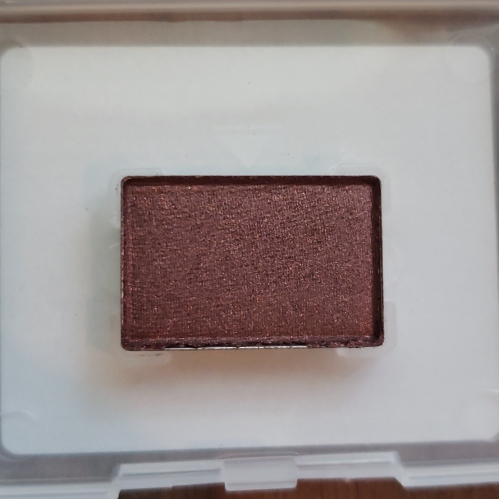 Truffle- Mineral Eye Color
